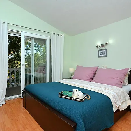 Semesterbostad 3 Bedroom Amazing In Pozorac