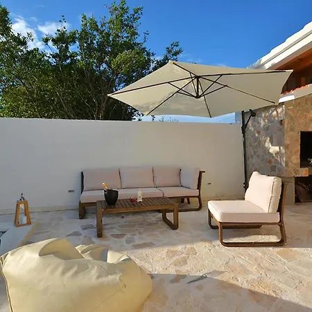 3 Bedroom Amazing In Pozorac
