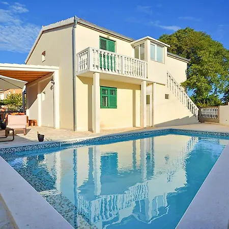 3 Bedroom Amazing In Pozorac
